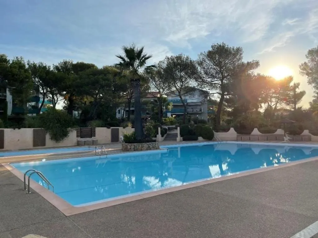 Charmant 73M Carre -Piscine-500 M De La Mer-Parking Saint-Raphael  Apartment Saint-Raphael (Var)