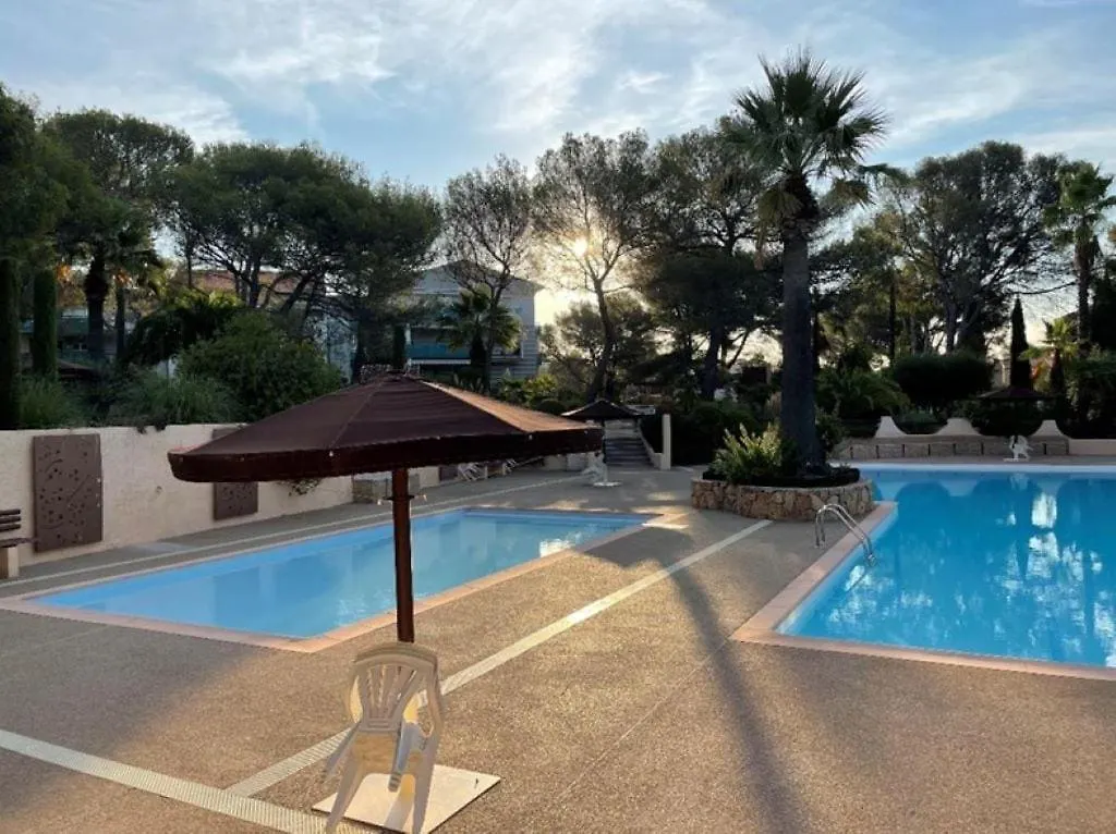Charmant 73M Carre -Piscine-500 M De La Mer-Parking Saint-Raphael  0*, Saint-Raphael (Var) France