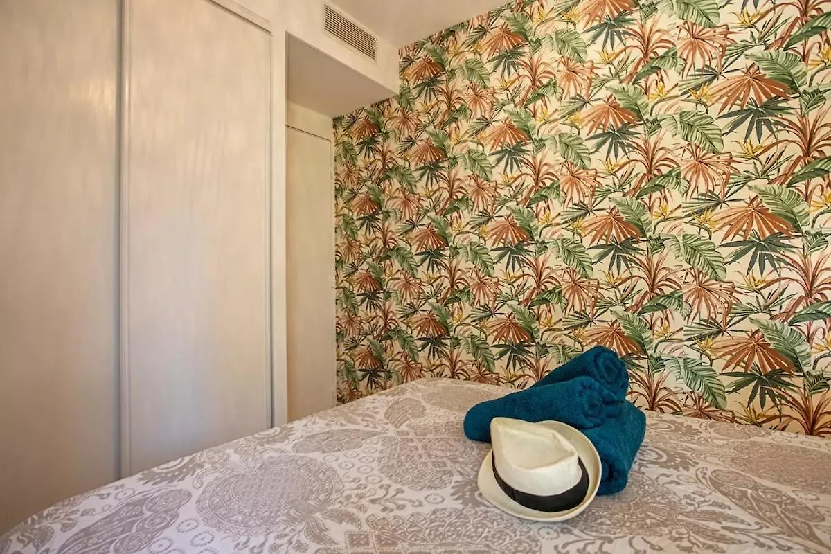 Apartment Charmant 73M Carre -Piscine-500 M De La Mer-Parking Saint-Raphael