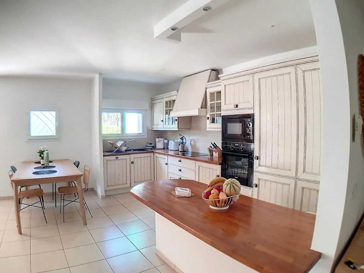 Apartment Charmant 73M Carre -Piscine-500 M De La Mer-Parking Saint-Raphael