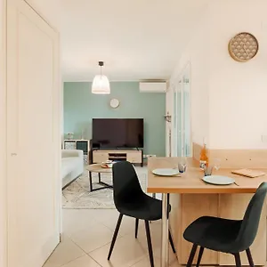 Appartement Raphael, T2, Piscine, Proche Centre, Saint-Raphaël